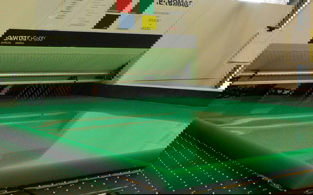 Why Acrylic Sheets Are Essential for Creative Designers